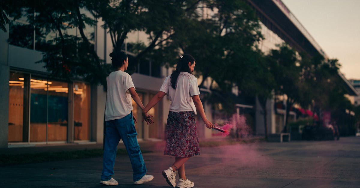 découvrez le profond impact de l'amour diminué dans nos relations. plongez dans une exploration émotive des sentiments, des attentes et des luttes qui transforment la passion en distance. un voyage poignant au cœur des déceptions amoureuses.