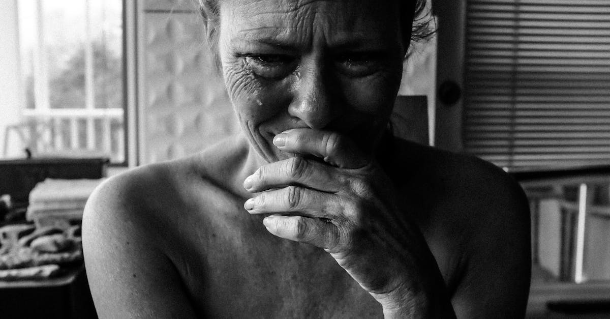 découvrez l'univers des larmes et des émotions avec notre exploration du thème du pleurs. apprenez les raisons derrière le fait de pleurer, son impact sur notre bien-être et comment exprimer ses sentiments peut être libérateur. plongez dans un voyage émotionnel révélateur.