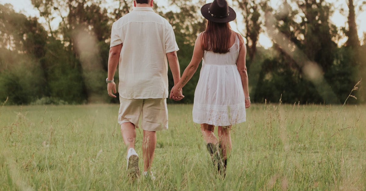 découvrez "diminished love", une exploration poignante des nuances de l'amour en déclin. plongez dans des récits intimes qui interrogent la passion, la perte et la recherche de sens dans des relations fragiles.