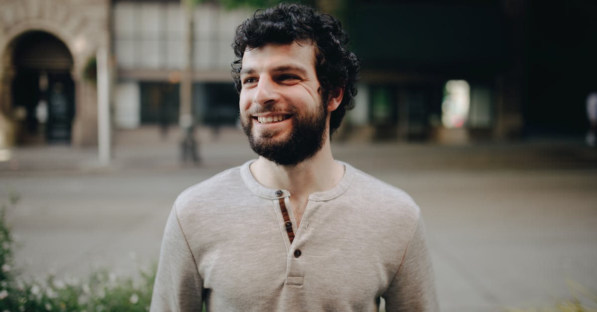 découvrez l'importance de l'ego dans notre vie quotidienne et son impact sur nos relations. explorez comment un ego équilibré peut favoriser la réussite personnelle et professionnelle tout en évitant les excès d'arrogance et de vanité.
