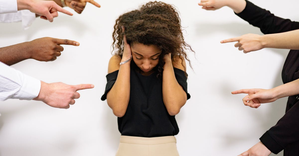 découvrez comment faire face à la détresse émotionnelle, ses causes et ses effets sur le bien-être mental. apprenez des stratégies pour surmonter les défis émotionnels et retrouver un équilibre dans votre vie.