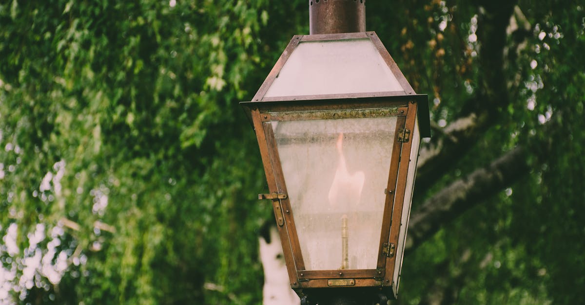 découvrez le phénomène du gaslighting, une manipulation psychologique insidieuse qui vise à remettre en question la réalité d'une personne. apprenez à identifier ses signes, ses conséquences et les moyens de vous protéger contre cette forme de violence émotionnelle.