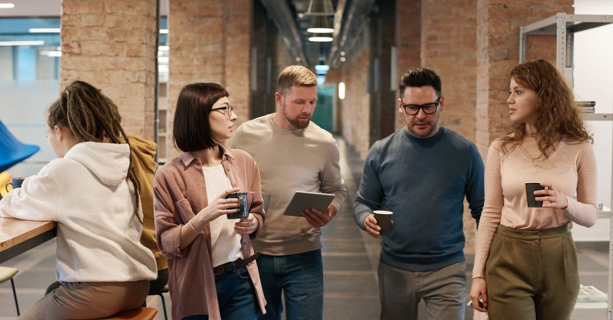 découvrez l'art de la conversation avec 'talking', un guide complet pour améliorer vos compétences en communication. apprenez à engager des discussions captivantes, à écouter activement et à développer des relations enrichissantes grâce à des techniques éprouvées et des conseils pratiques.
