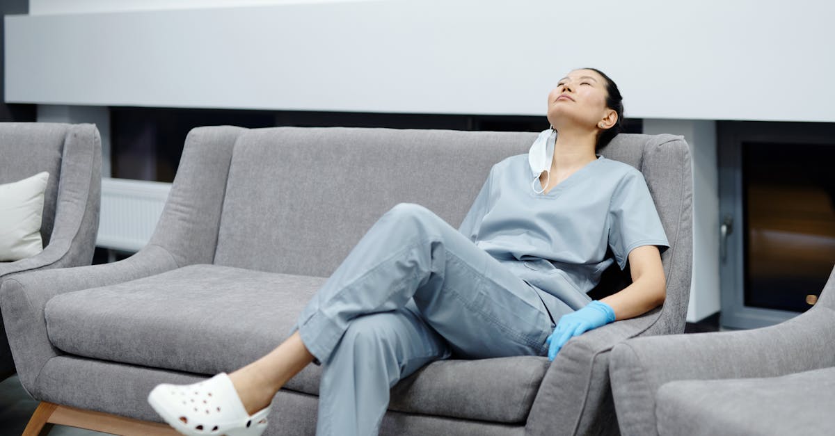 découvrez des stratégies efficaces pour soulager la fatigue mentale. apprenez à gérer le stress, à améliorer votre concentration et à retrouver votre énergie grâce à des techniques de relaxation et des conseils pratiques.