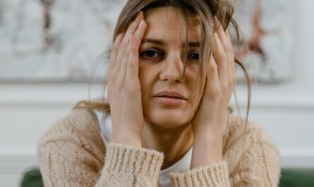 découvrez l'impact des traumatismes sur la santé mentale et physique. apprenez comment reconnaître les signes, gérer les effets et trouver des ressources pour surmonter les blessures émotionnelles.
