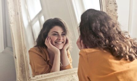découvrez les clés du bonheur et apprenez à cultiver des émotions positives au quotidien. explorez des conseils pratiques, des réflexions inspirantes et des techniques pour enrichir votre vie et atteindre une sérénité durable.