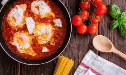 découvrez la spoon theory, une métaphore puissante utilisée pour expliquer l'expérience de vivre avec une maladie chronique ou des limitations énergétiques. apprenez comment cette approche aide à comprendre la gestion de l'énergie au quotidien et offre un aperçu unique des défis rencontrés par ceux qui luttent contre des problèmes de santé invisibles.
