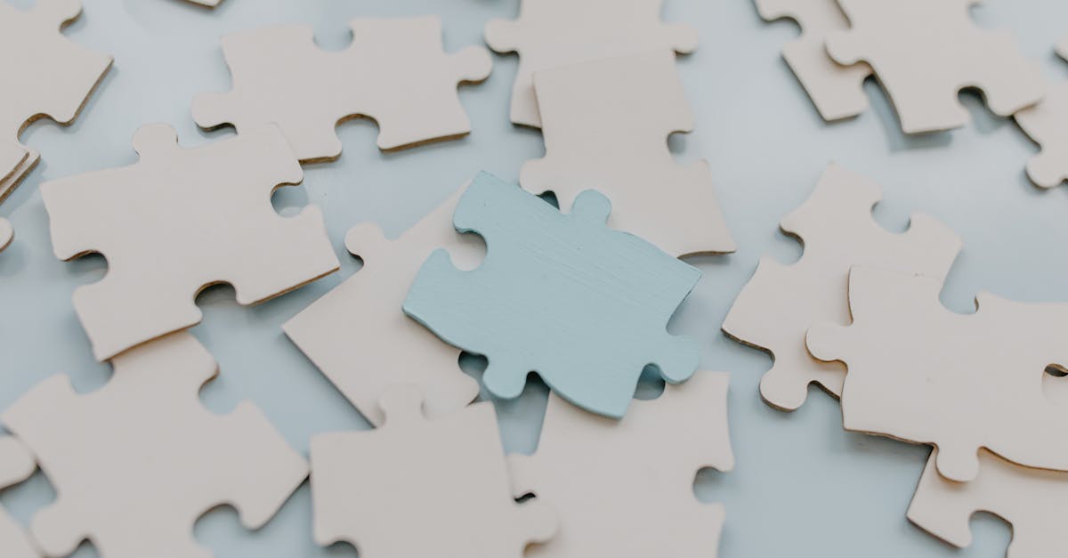 découvrez les biais cognitifs, ces distorsions systématiques de la pensée qui influencent nos décisions et perceptions. apprenez à identifier et à surmonter ces pièges mentaux pour améliorer votre prise de décision et votre compréhension des comportements humains.