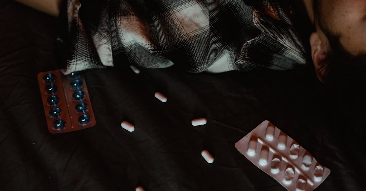découvrez les traitements efficaces de la dépression, allant des thérapies psychologiques aux médicaments, pour retrouver bien-être et équilibre émotionnel. apprenez à choisir la solution adaptée à vos besoins.