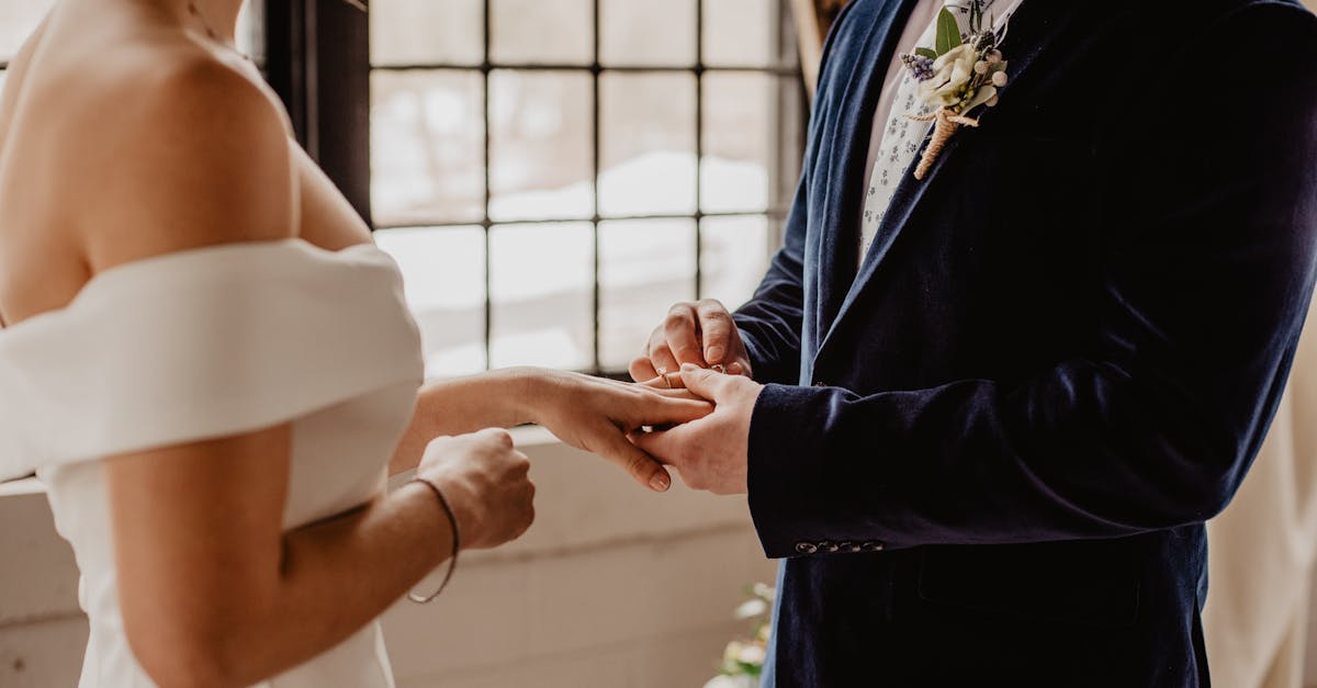 découvrez tout ce qu'il faut savoir sur le mariage : conseils de planification, tendances actuelles, idées de décoration et récits d'amour inspirants pour faire de votre grand jour un événement inoubliable.