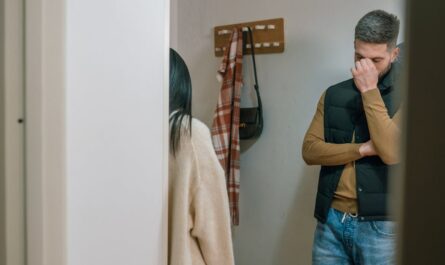 découvrez l'univers du 'living', un concept qui transforme votre espace de vie en un havre de confort et de style. explorez des idées de décoration innovantes, des conseils pratiques pour optimiser chaque pièce et des inspirations tendance pour créer un environnement chaleureux et accueillant.