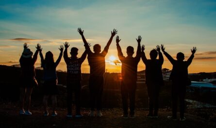 découvrez le monde fascinant de la personnalité. explorez les traits qui nous définissent, les différentes typologies et comment notre personnalité influence nos relations, notre carrière et notre bien-être. plongez dans l'analyse des comportements humains et apprenez à mieux comprendre les autres et vous-même.