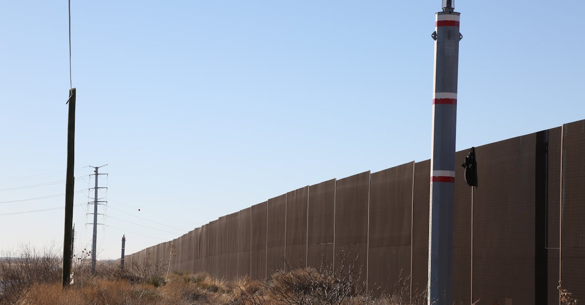 découvrez le trouble borderline, ses symptômes, ses causes et les traitements disponibles pour mieux comprendre et gérer ce trouble émotionnel complexe.
