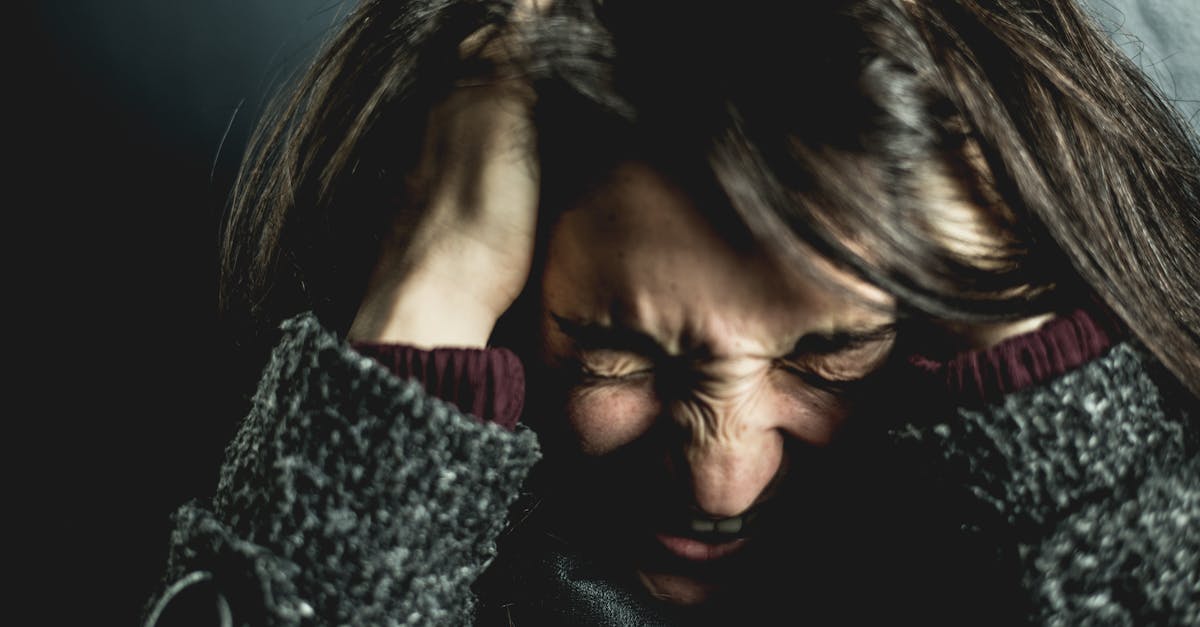 découvrez les causes, symptômes et solutions contre le burnout, ce syndrome d'épuisement professionnel qui touche de plus en plus de personnes. apprenez à reconnaître les signes précurseurs et à adopter des stratégies efficaces pour retrouver équilibre et bien-être au travail.