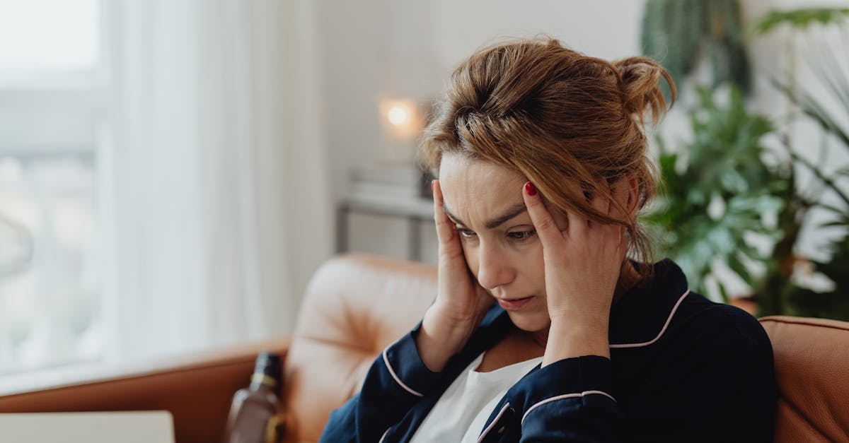 découvrez les techniques de restructuration cognitive pour transformer vos pensées négatives en pensées positives. améliorez votre bien-être mental et apprenez à gérer le stress grâce à des stratégies efficaces et pratiques.