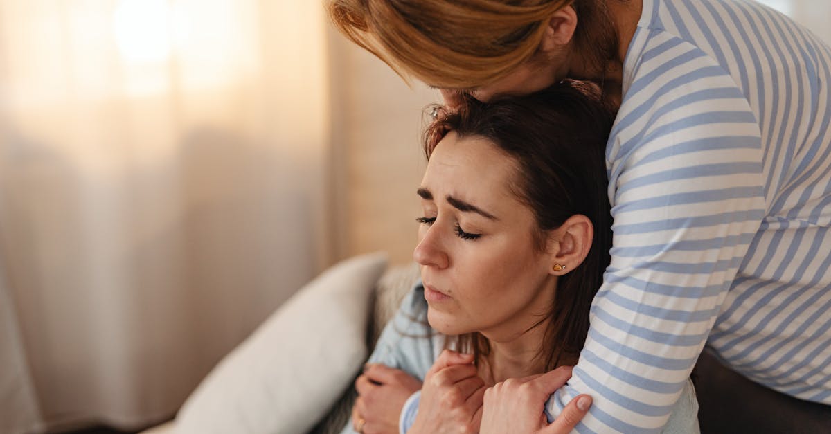 découvrez les nuances de la dépendance émotionnelle, ses causes, ses effets sur les relations et comment surmonter ce phénomène pour retrouver votre indépendance affective.