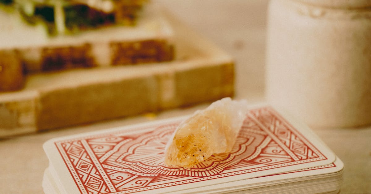 explorez le voyage intérieur de l'introspection, un processus révélateur qui permet de mieux se comprendre soi-même, d'analyser ses pensées et émotions, et d'initier un chemin vers la croissance personnelle et le bien-être.