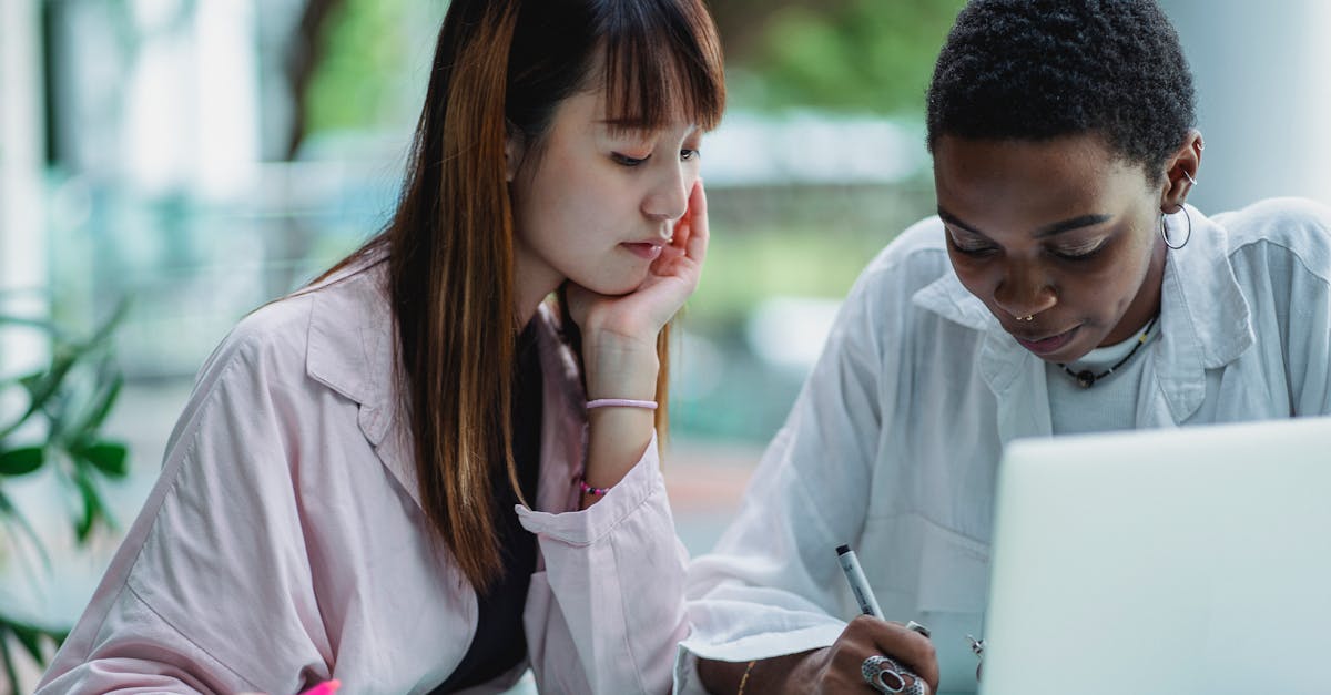 découvrez l'importance de l'attention dans les partenariats : comment favoriser des relations solides et durables grâce à une écoute active et un engagement attentif. apprenez à mieux comprendre vos partenaires et à construire une collaboration fructueuse.