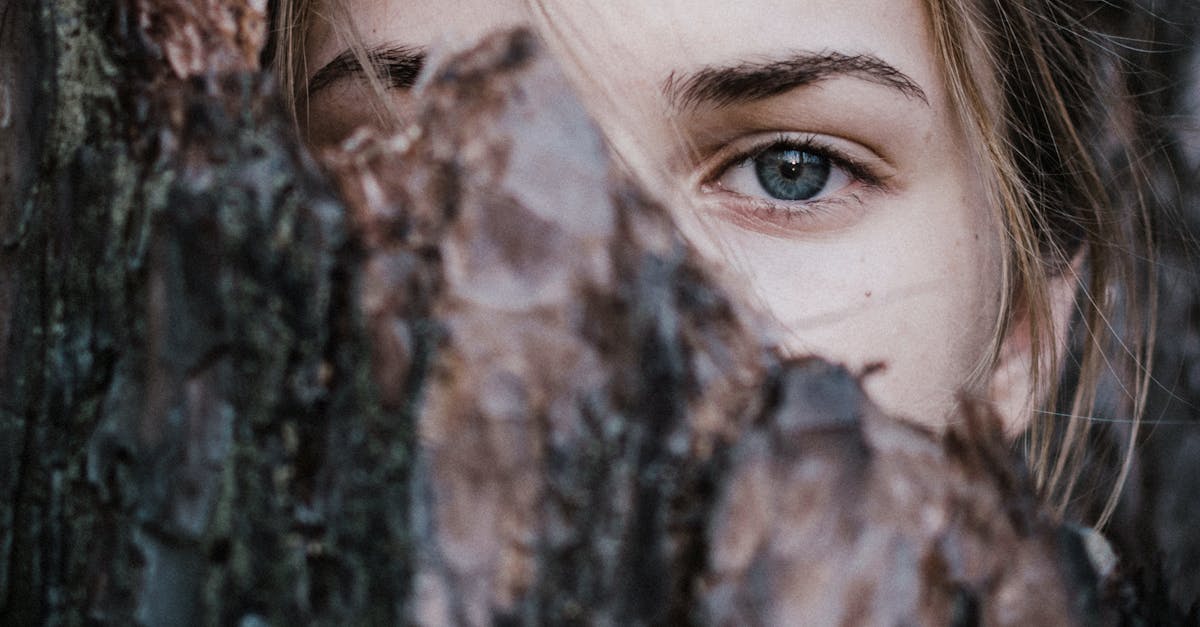 découvrez l'importance du silence dans notre vie quotidienne. apprenez comment cette qualité essentielle peut favoriser la paix intérieure, la concentration et la créativité. explorez les bienfaits du silence pour votre santé mentale et émotionnelle.