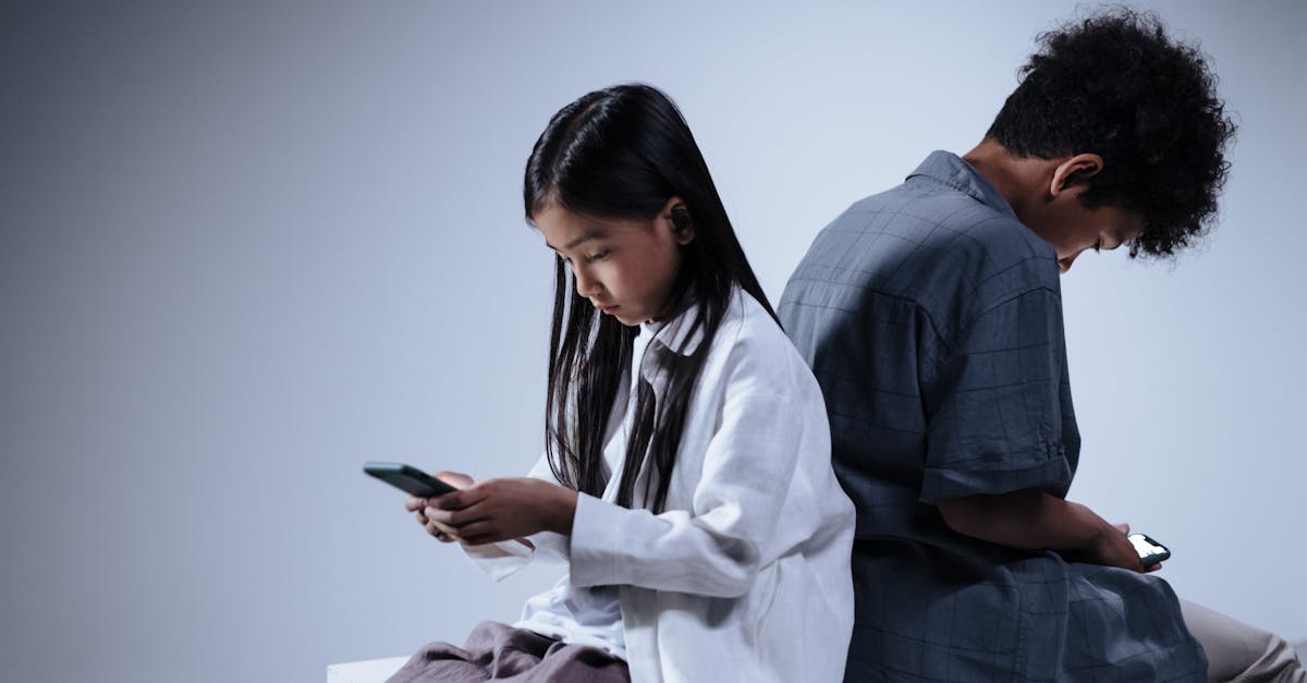 découvrez les effets de l'addiction aux smartphones sur notre vie quotidienne. explorez des conseils pratiques pour rétablir l'équilibre et maîtriser votre utilisation des technologies. apprenez à déconnecter pour mieux vous reconnecter.