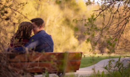 découvrez l'art des relations interpersonnelles et apprenez à construire des liens solides et durables. explorez des conseils sur la communication, la confiance et l'empathie pour enrichir vos relations amoureuses, amicales et familiales.