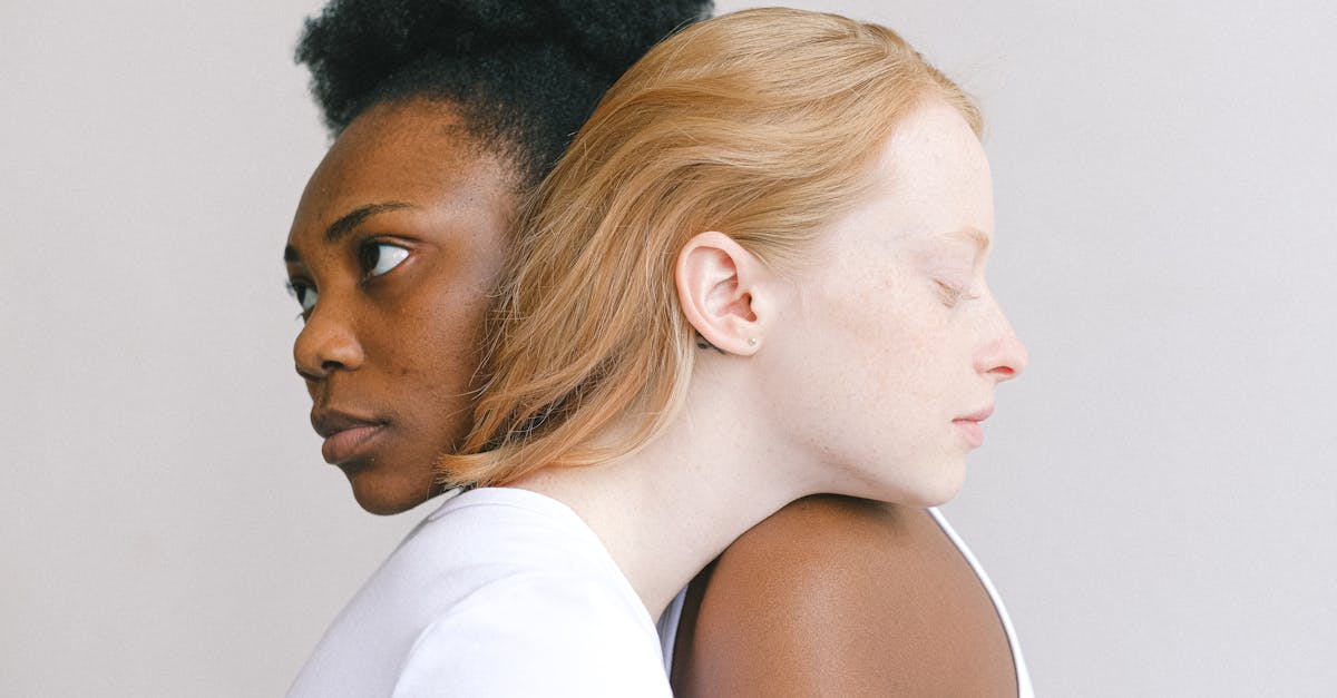 découvrez le concept de la sensibilité émotionnelle, un trait qui influence la manière dont nous percevons et réagissons aux émotions des autres. apprenez à mieux comprendre ce phénomène, ses bénéfices et ses défis, et explorez des stratégies pour vivre harmonieusement avec cette sensibilité unique.