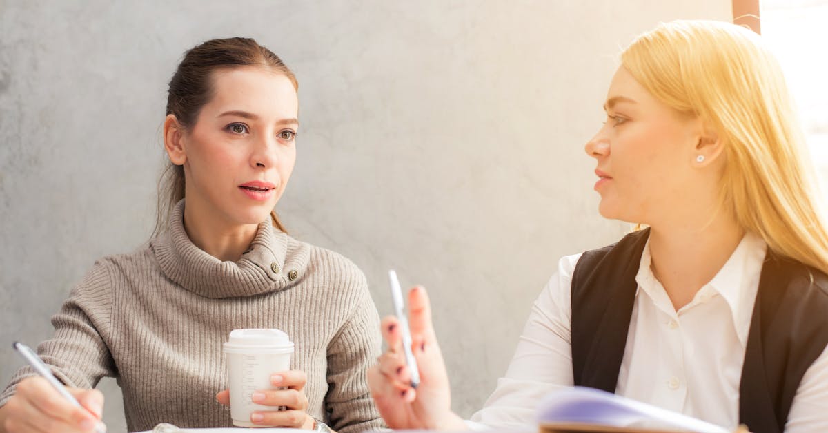 découvrez l'art de la communication efficace. apprenez comment améliorer vos échanges, renforcer vos relations et transmettre vos idées avec clarté. explorez des techniques et des stratégies pour mieux interagir, tant dans un cadre professionnel que personnel.