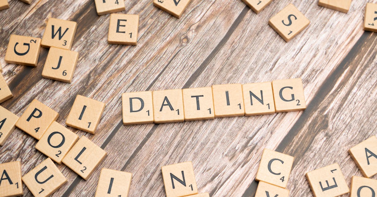 découvrez notre guide sur la compatibilité amoureuse, qui analyse les relations entre les différents signes du zodiaque. évaluez la connexion entre vous et votre partenaire pour mieux comprendre votre amour et renforcer vos liens.