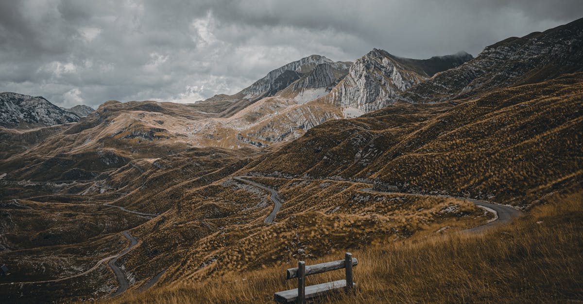découvrez les balkans, une région riche en histoire, culture et paysages époustouflants. explorez des destinations uniques, des traditions fascinantes et une gastronomie savoureuse qui vous plongera au cœur de l'europe du sud-est.
