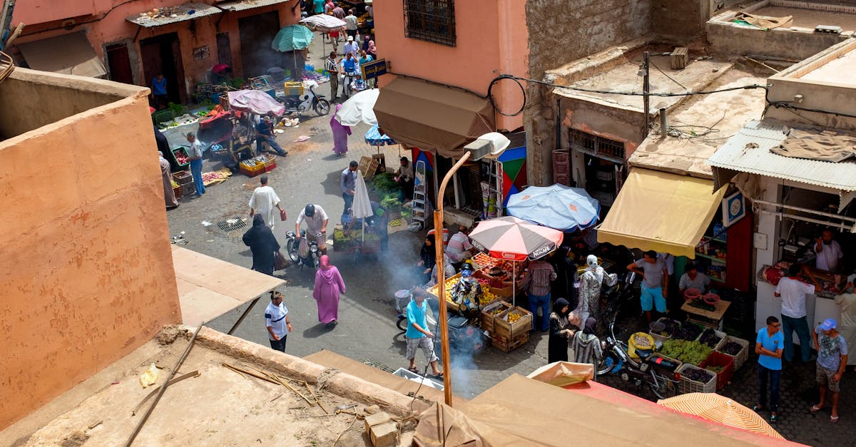 découvrez l'univers fascinant de la casbah, un quartier historique riche en culture et en traditions, où l'architecture authentique raconte l'histoire des civilisations passées. explorez ses ruelles, ses marchés animés et savourez la cuisine locale dans un cadre enchanteur.