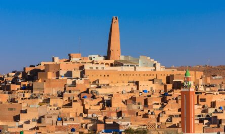 découvrez m'zab, une destination fascinante alliant culture, histoire et paysages époustouflants. plongez dans l'authenticité de cette région riche en traditions et vivez une expérience inoubliable au cœur de ses merveilles.