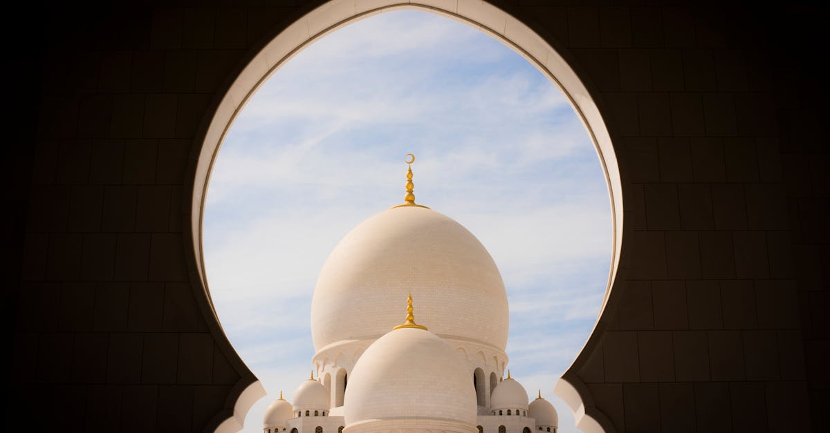 découvrez l'histoire, l'architecture et la signification culturelle des mosquées à travers le monde. explorez leur rôle spirituel et leur importance dans la communauté musulmane.