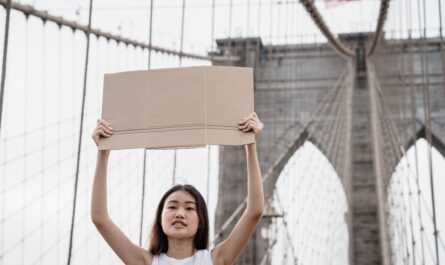 découvrez le tourisme solidaire, une forme de voyage qui allie découverte, respect des cultures locales et soutien aux communautés. plongez dans des expériences authentiques tout en contribuant au développement durable et en préservant l'environnement.