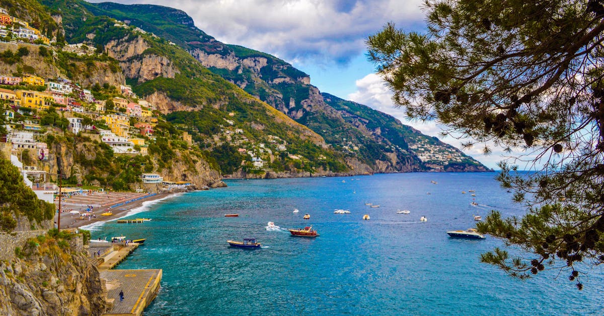 découvrez le charme envoûtant du sud de l’italie : ses paysages authentiques, sa cuisine savoureuse, ses plages idylliques et ses villages pittoresques à explorer lors de votre prochain voyage.
